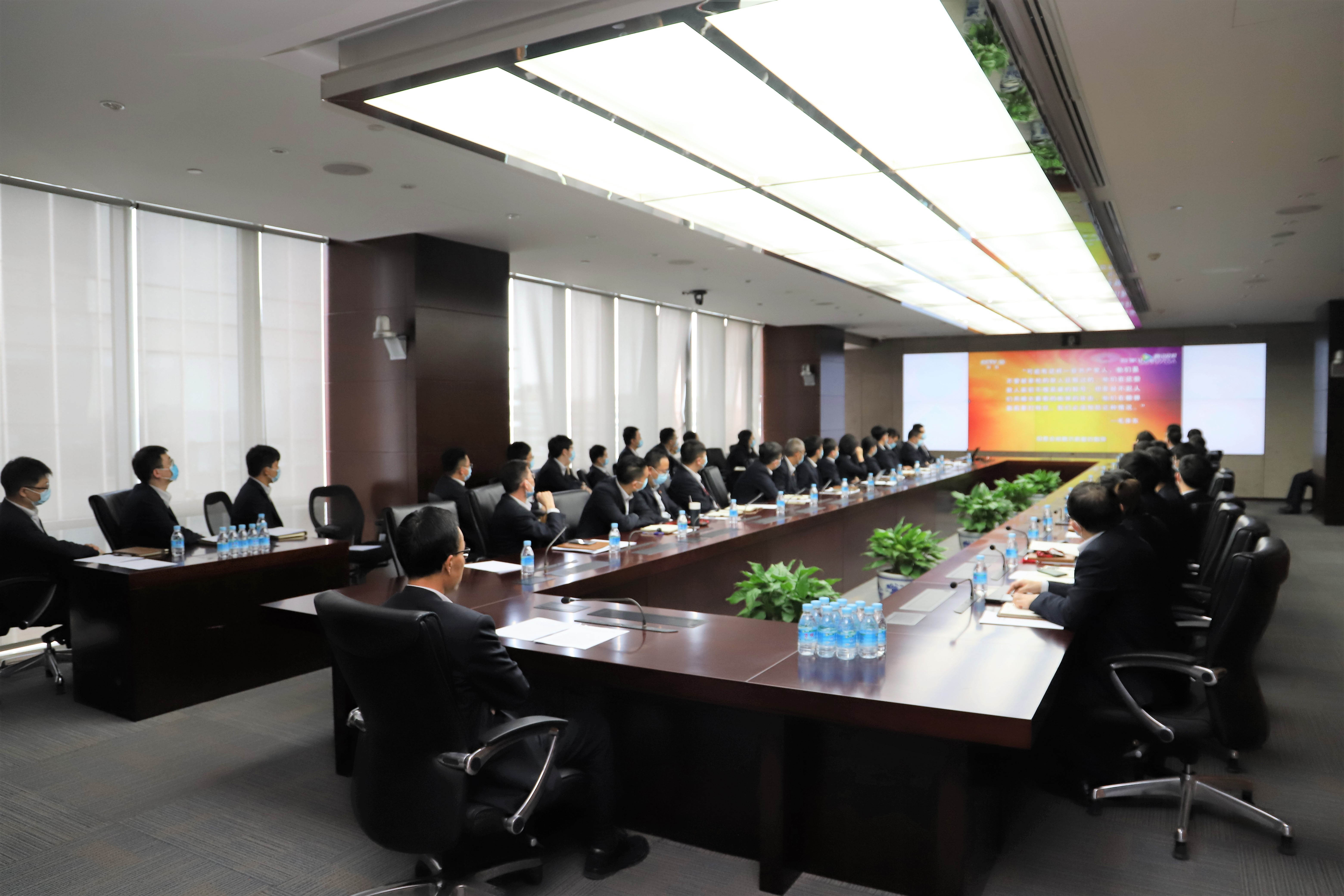 会议照片-web.jpg 会议照片-web.jpg